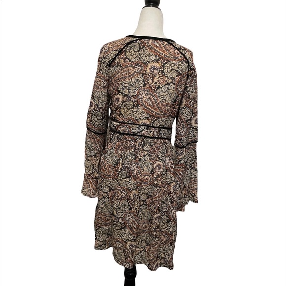 Paisley boho bell sleeve wrap dress with velvet trim - Picture 6 of 16